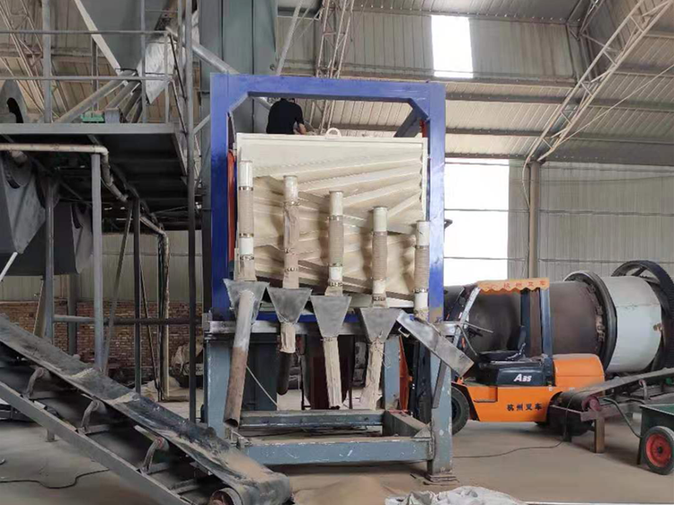 搖擺式振動(dòng)篩有什么特點(diǎn)？